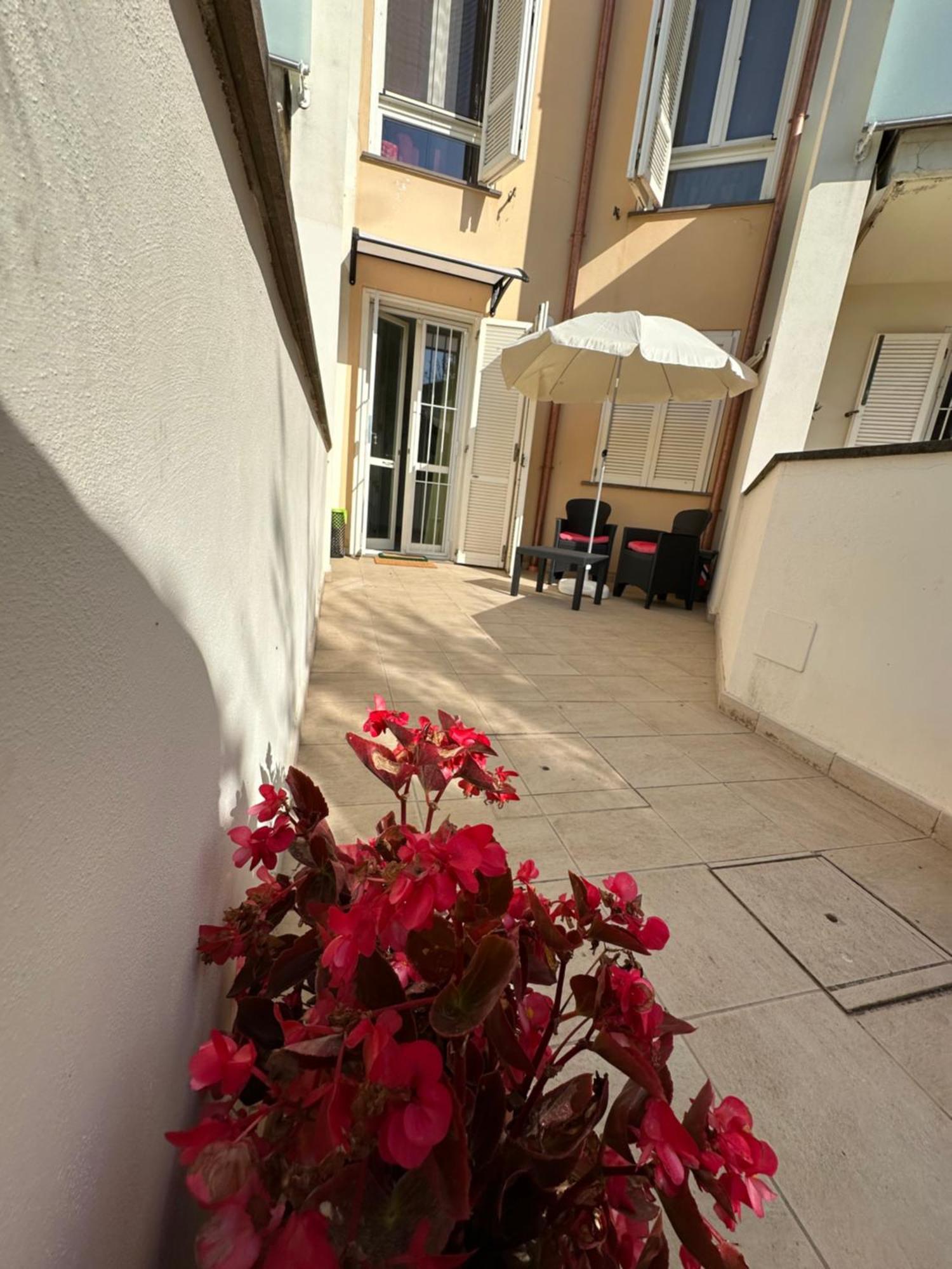 La Kasina Hotell Livorno Exteriör bild